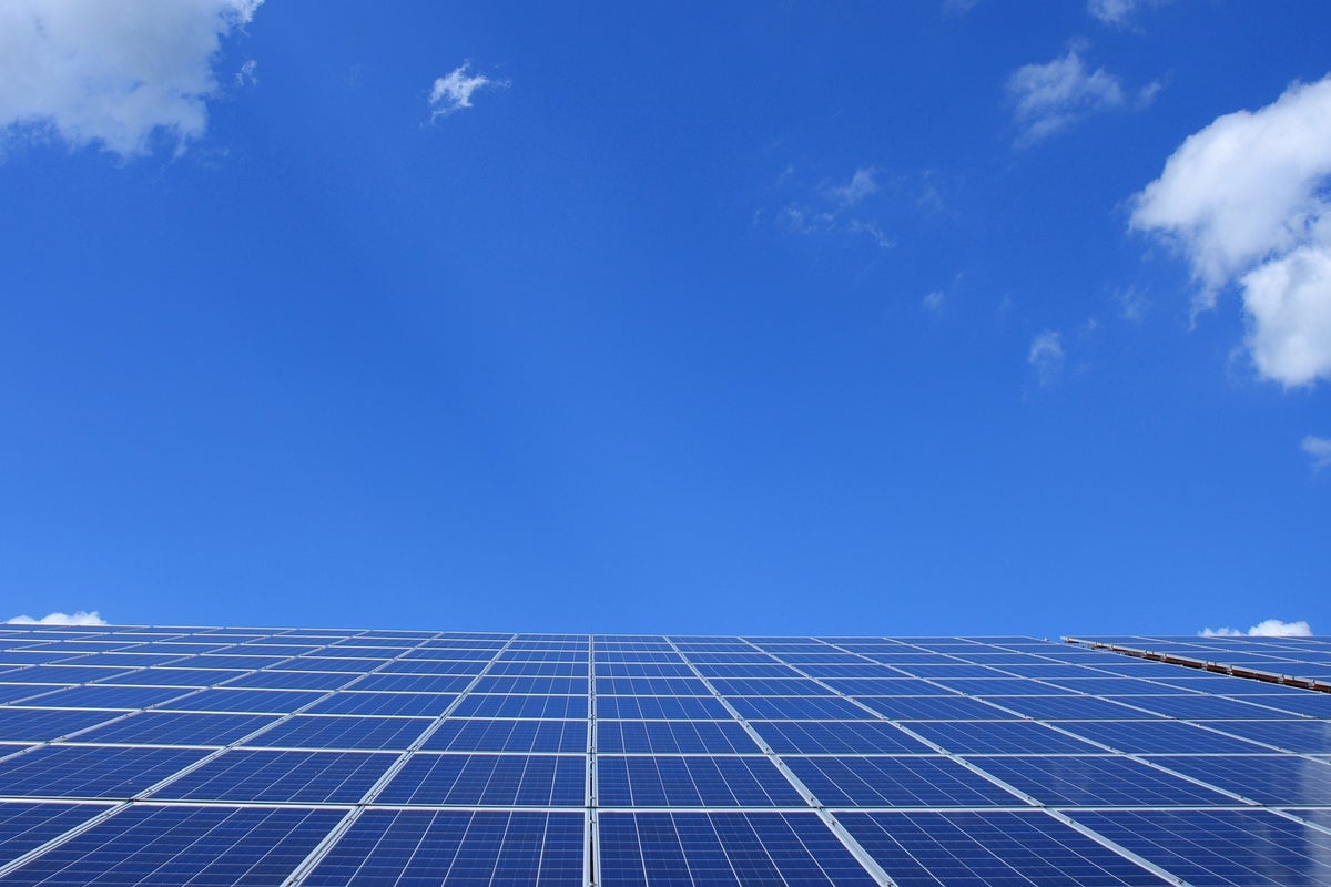 Canadian Solar (CSIQ), (ENPH) – As European Energy Bills Soar, Demand Is Rising In This Sector: 6 Stock Ideas