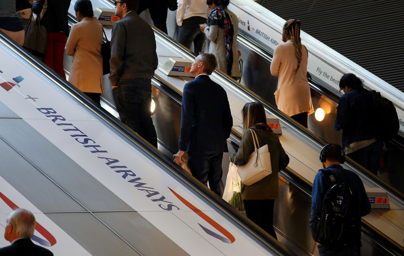 Aer Lingus check-in and boarding at Dublin hit by IT glitch By Reuters