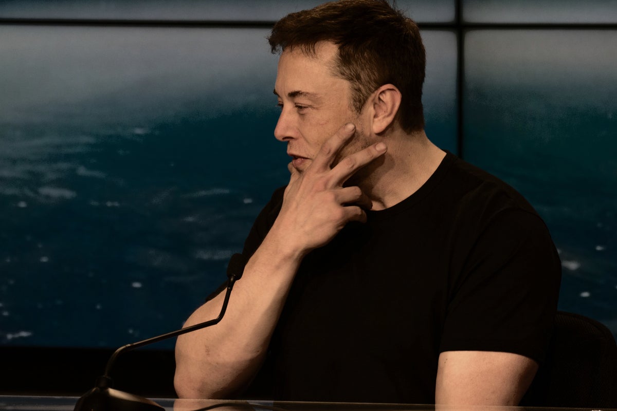 Elon Musk Says Time For Donald Trump To 'Sail Into The Sunset,' Issues This Warning To Democrats