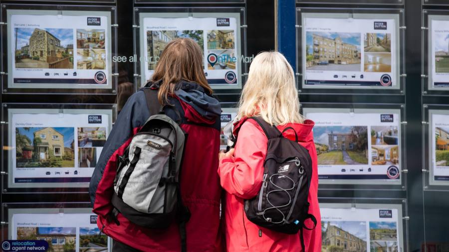 UK mortgage approvals fall to lowest level since June 2020