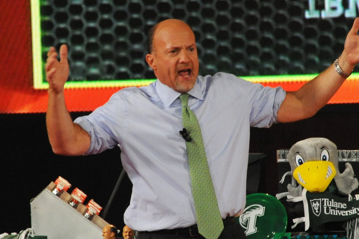 Jim Cramer Urges Investors Not To Dump Traditional, Reliable Stocks: 'It Is So Easy To Panic...'