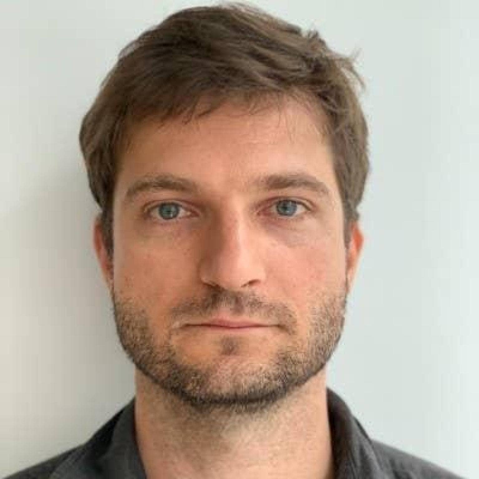 Mozur named global tech correspondent at NY Times